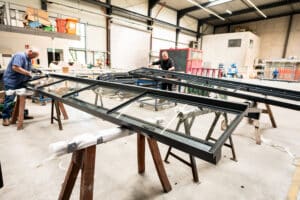 20210531_074014870_iOS Fertigung von pulverbeschichteten Bushaltestellen bei HEIKO Metallbau in Bückeburg