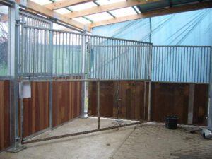 bau_eines_pferdestalls_mit_boxen_nach_kundenwunsch__20161204_1746322108 Bau eines Pferdestalls mit Pferdeboxen