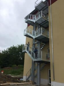 fluchttreppe_fuer_hotel_und_restaurant_weserschiffchen_in_porta_westfalica_20161224_1463620025 Fluchttreppe für Hotel und Restaurant Weserschiffchen Porta Westfalica