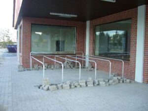 Metallanbauteile für Supermarkt an ALDI-Filiale