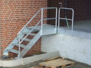 Metallanbauteile für Supermarkt an ALDI-Filiale