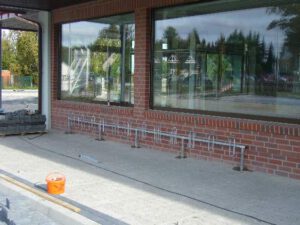 Metallanbauteile für Supermarkt an ALDI-Filiale