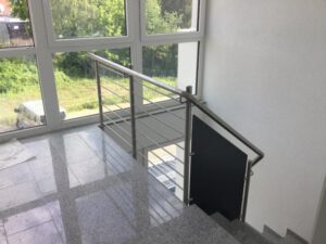Treppenhaus Innengeländer aus Edelstahl