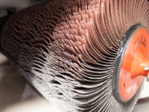 APC_0648-Enhanced-NR HEIKO Metallbau steigert Produktionseffizienz und Produktqualität durch neue hochmoderne Entgratungsmaschine.