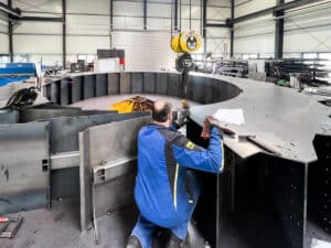 Neues Schöpfrad für das Tramira Transportbetonwerk entwickelt und installiert von HEIKO Metallbau. Neues Schöpfrad für das Tramira Transportbetonwerk entwickelt und installiert von HEIKO Metallbau.